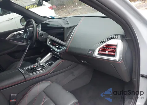 2024 BMW Xm Label Red z USA, uszkodzony, nr VIN 5YM33CS05R9U94052